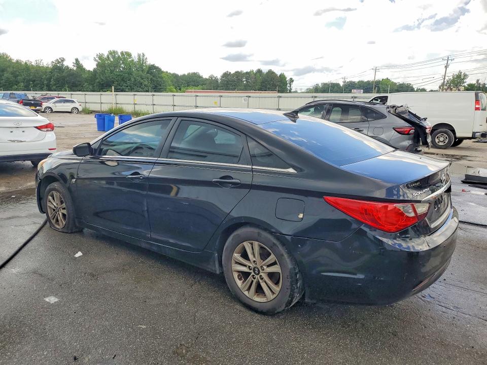 Photo 2 from auction – 2012 HYUNDAI SONATA with VIN 5NPEB4AC7CH343170