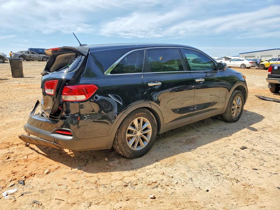 Photo 3 from auction – 2016 KIA SORENTO with VIN 5XYPG4A34GG091109