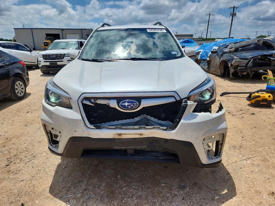 Photo 5 from auction – 2019 SUBARU FORESTER with VIN JF2SKAEC2KH443087