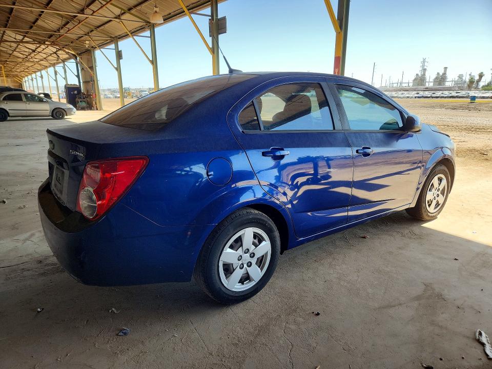 Photo 3 from auction – 2013 CHEVROLET SONIC with VIN 1G1JA5SH7D4200690