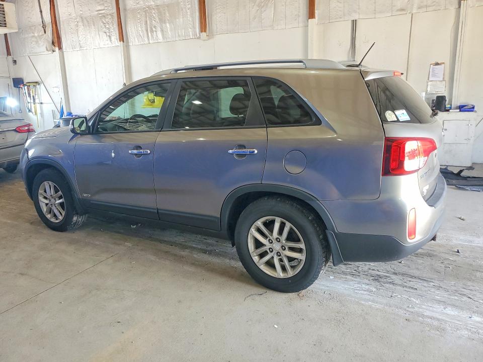 Photo 2 from auction – 2015 KIA SORENTO with VIN 5XYKTCA63FG624267
