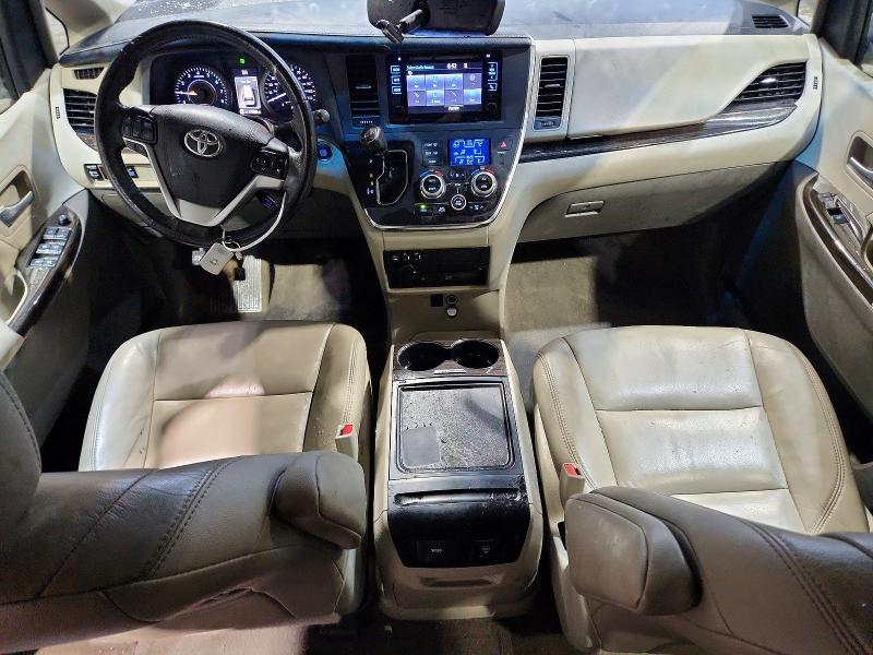 Photo 8 from auction – 2017 TOYOTA SIENNA with VIN 5TDYZ3DC0HS893584