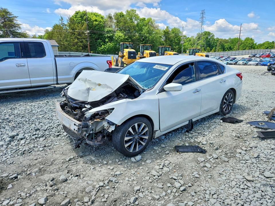 NISSAN ALTIMA 2017 with VIN 1N4AL3AP1HC116252 - Photo from auction