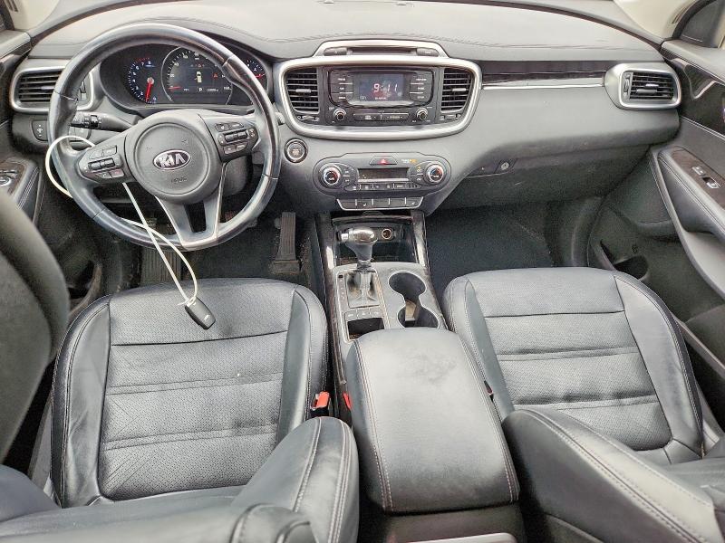 Photo 8 from auction – 2016 KIA SORENTO with VIN 5XYPHDA12GG052398