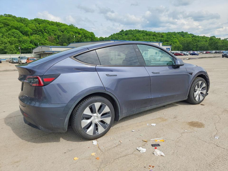 Снимка 3 от търг – 2023 TESLA MODEL Y с VIN 7SAYGAEE3PF878495