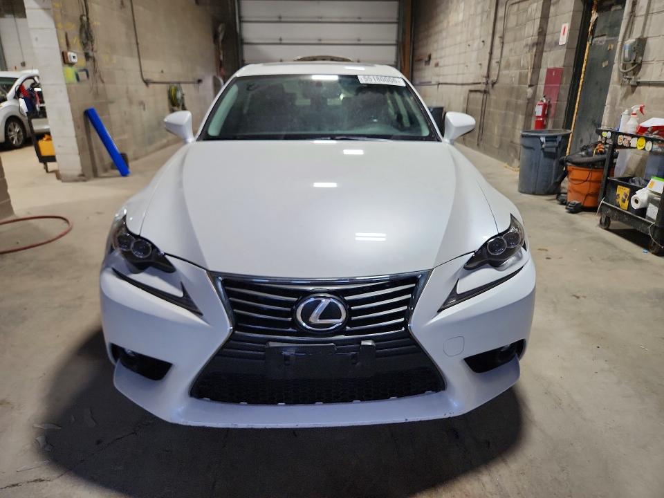 Photo 5 from auction – 2015 LEXUS IS with VIN JTHCF1D27F5020950