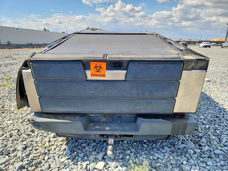 Photo 6 from auction – 2024 TESLA CYBERTRUCK with VIN 7G2CEHEE9RA034416