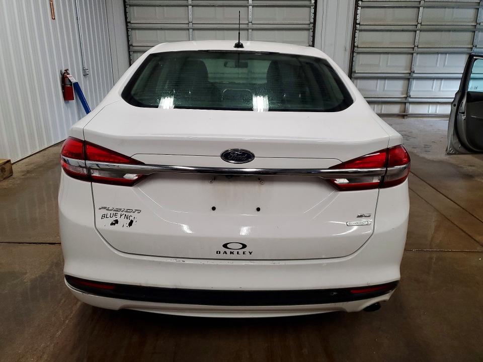 Zdjęcie 6 z aukcji – 2017 FORD FUSION z VIN 3FA6P0HD7HR301055