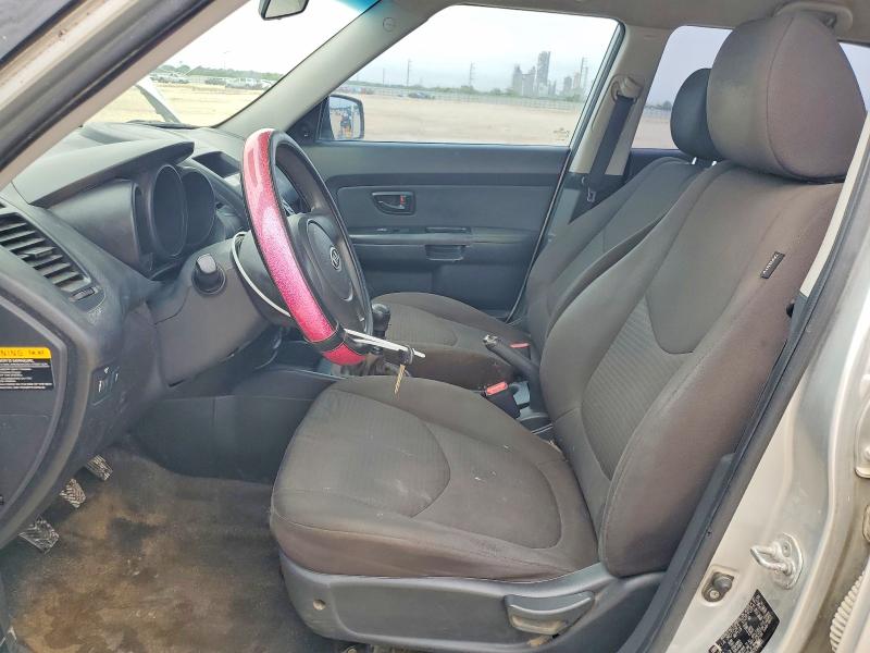 Снимка 7 от търг – 2011 KIA SOUL с VIN KNDJT2A17B7299835