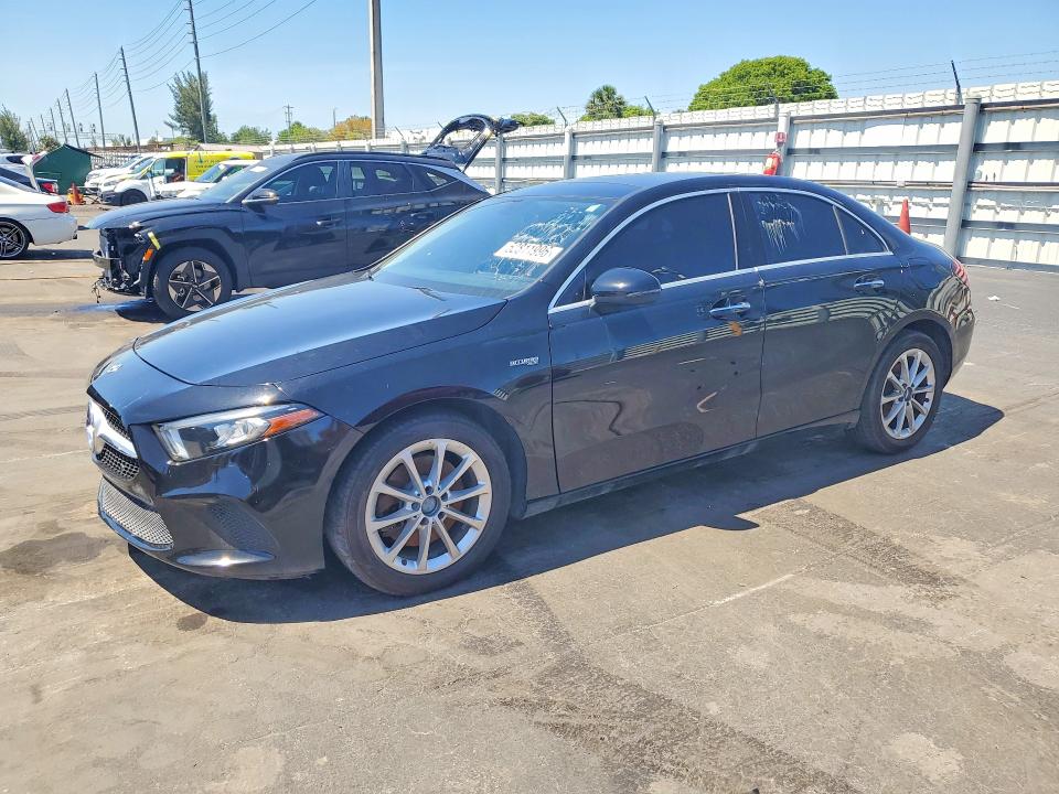 2019 MERCEDES-BENZ A