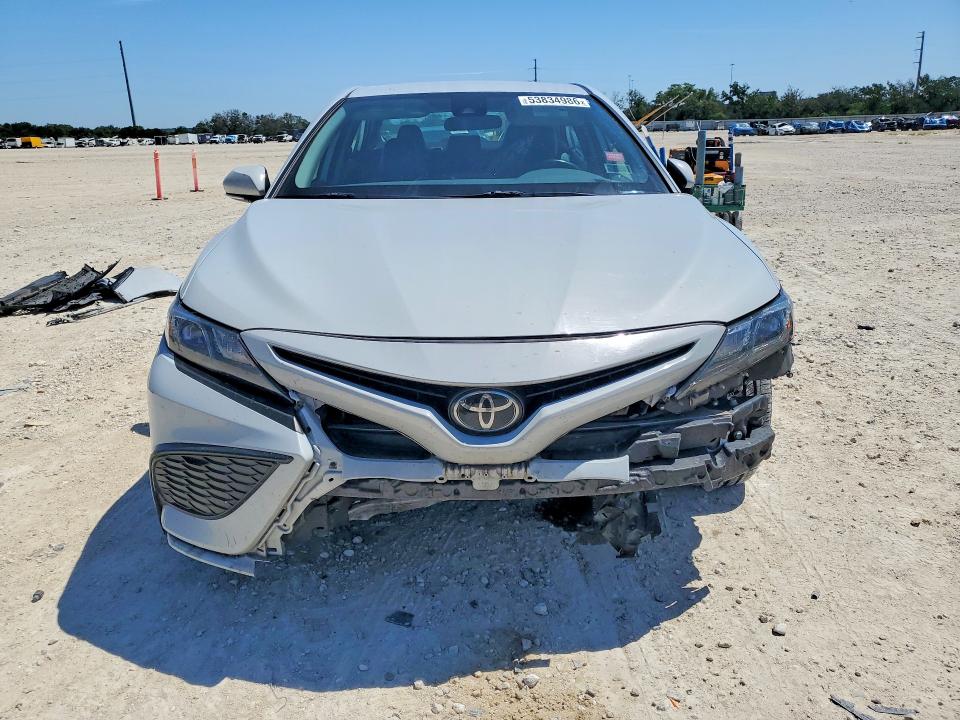 Photo 5 from auction – 2022 TOYOTA CAMRY with VIN 4T1G11AK8NU059293