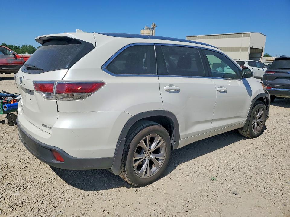 Photo 3 from auction – 2014 TOYOTA HIGHLANDER with VIN 5TDJKRFH9ES030084