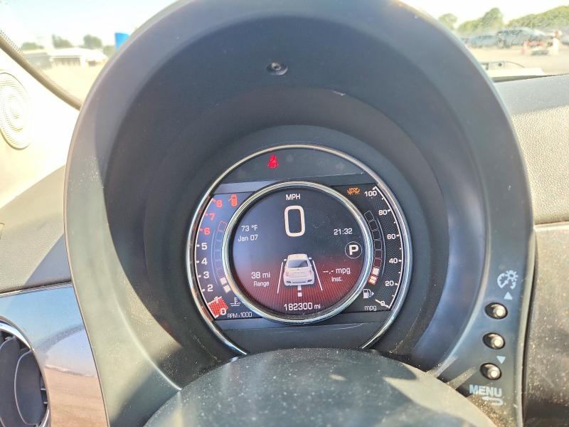 Photo 9 from auction – 2019 FIAT 500 with VIN 3C3CFFKH8KT686395