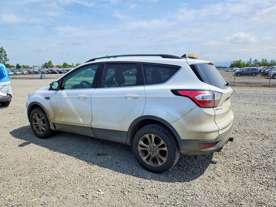 Photo 2 from auction – 2018 FORD ESCAPE with VIN 1FMCU9GD6JUC60603