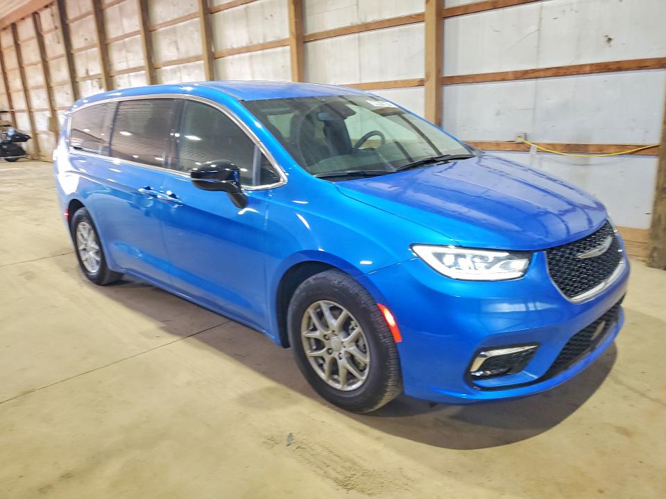 Photo 4 from auction – 2026 CHRYSLER PACIFICA with VIN 2C4RC1BG6TR222485