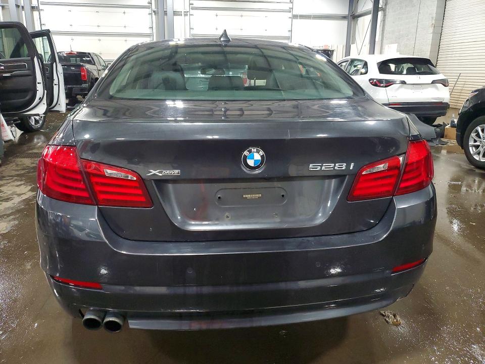 Photo 6 from auction – 2013 BMW 528 with VIN WBAXH5C5XDD115003