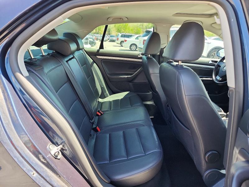 Photo 10 from auction – 2009 VOLKSWAGEN JETTA with VIN 3VWRM71K49M143979