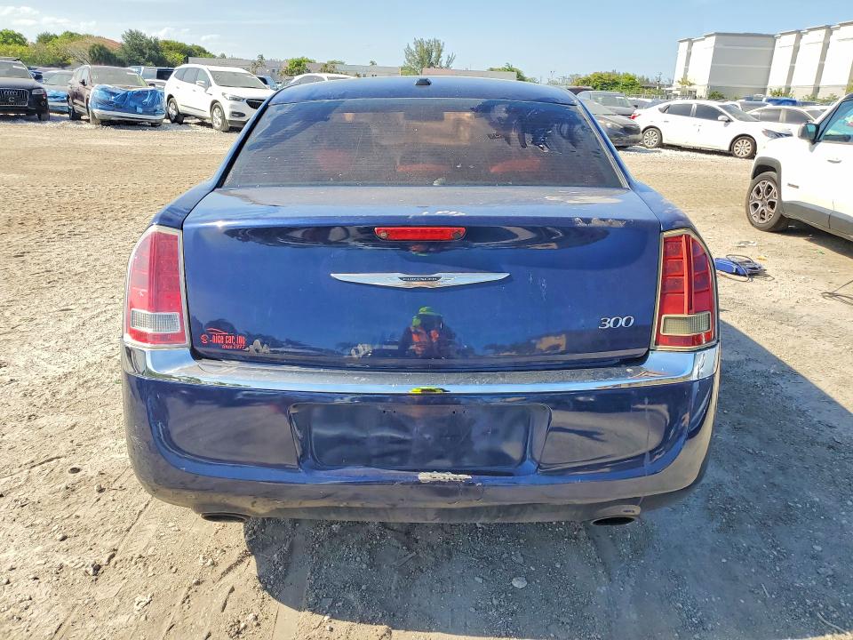 Photo 6 from auction – 2013 CHRYSLER 300 with VIN 2C3CCAAG5DH735455