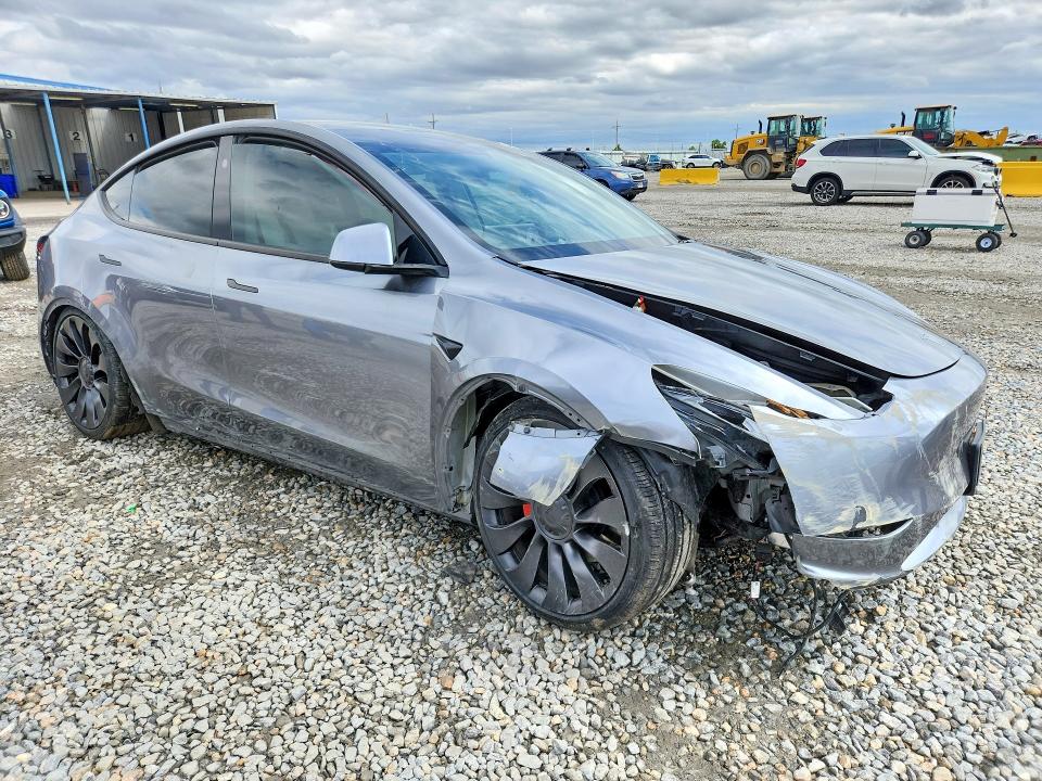 Photo 4 from auction – 2024 TESLA MODEL Y with VIN 7SAYGDEF7RF182221