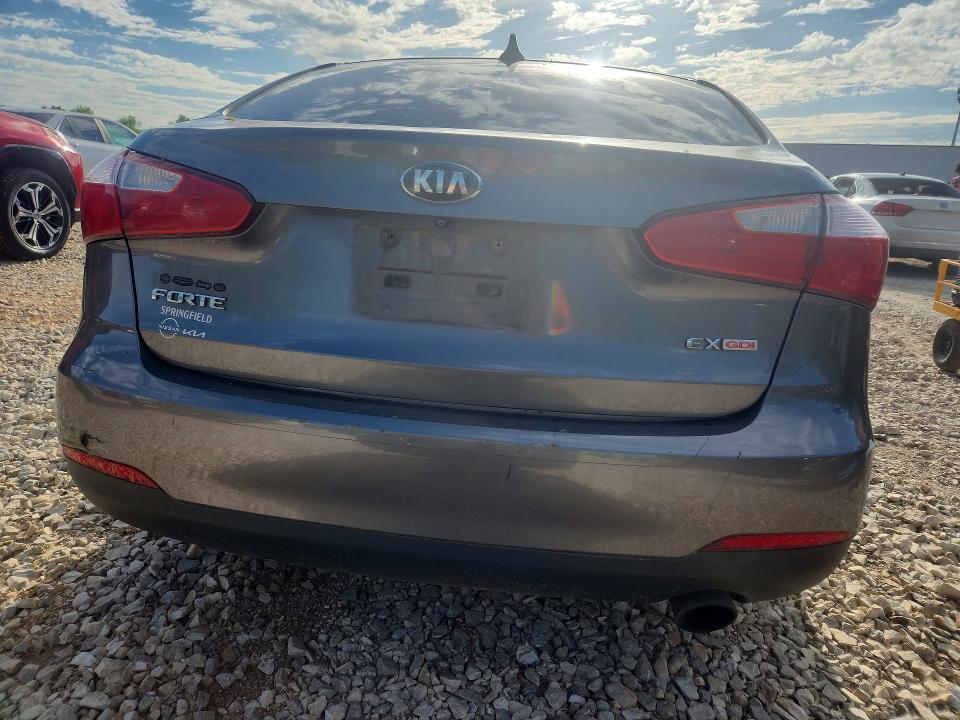 Photo 6 from auction – 2016 KIA FORTE with VIN KNAFX4A8XG5474467