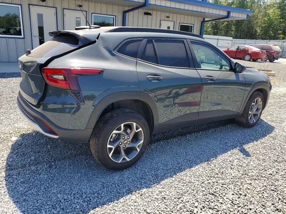 Photo 3 from auction – 2025 CHEVROLET TRAX with VIN KL77LHEP7SC280332