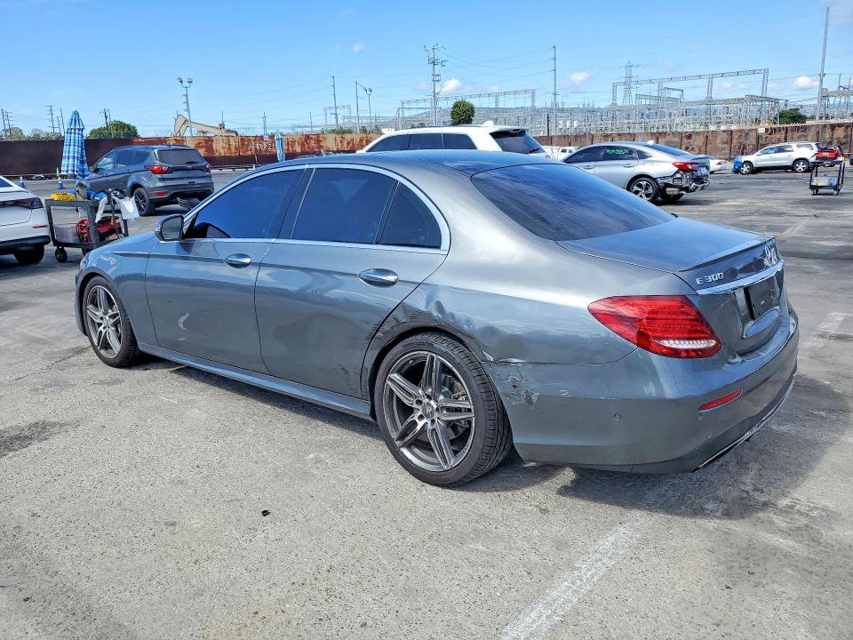 Photo 2 from auction – 2017 MERCEDES-BENZ E with VIN WDDZF4JB6HA138117