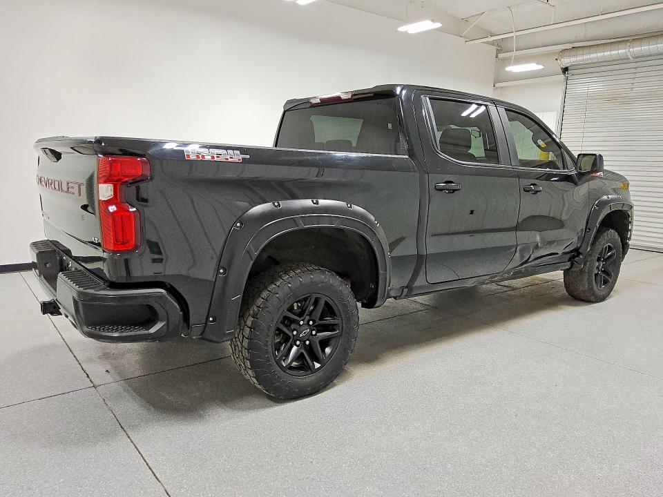 Photo 3 from auction – 2021 CHEVROLET SILVERADO with VIN 1GCPYFED0MZ394378