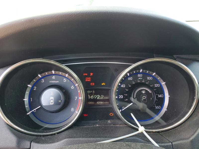 Photo 9 from auction – 2011 HYUNDAI SONATA with VIN 5NPEC4AC2BH126461