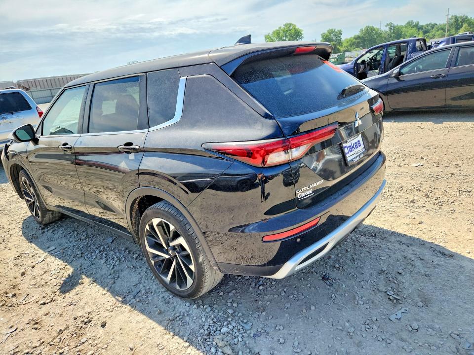 Photo 2 from auction – 2024 MITSUBISHI OUTLANDER with VIN JA4J3VA82RZ064900