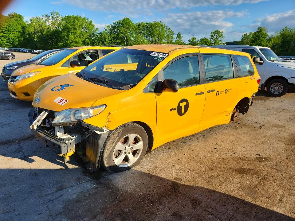2016 TOYOTA SIENNA - Търг №55363016