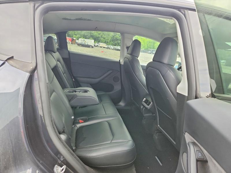 Photo 10 from auction – 2025 TESLA MODEL Y with VIN 7SAYGDED1SA371352