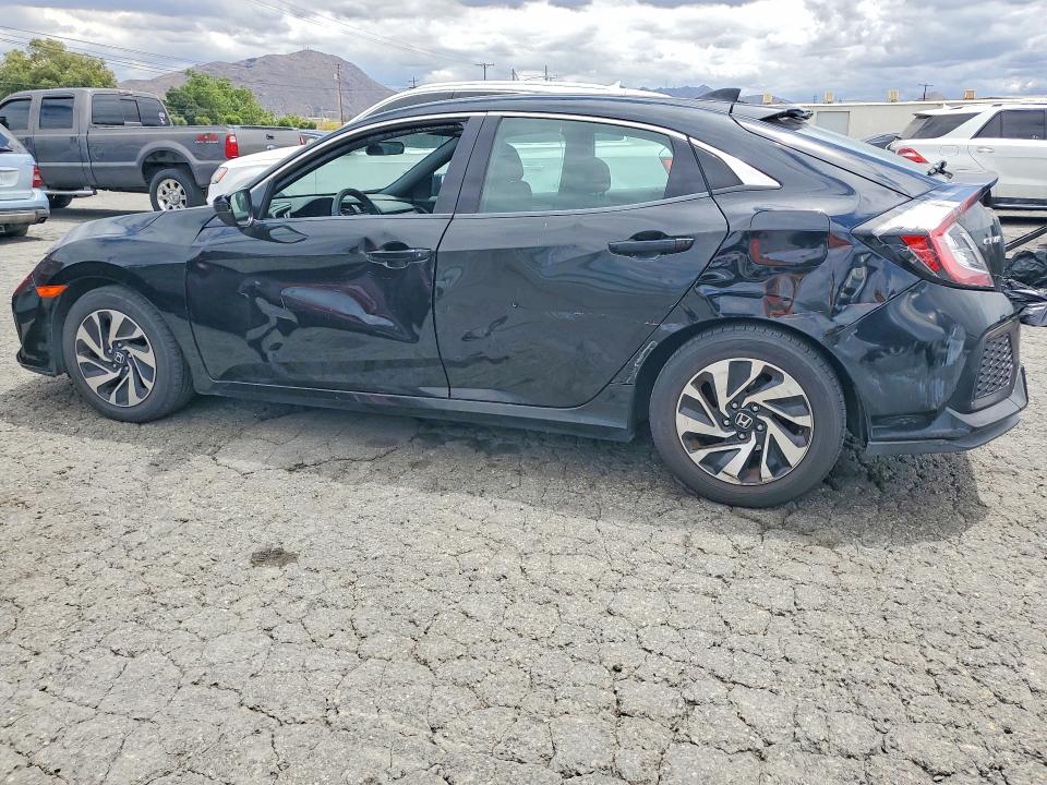 Photo 2 from auction – 2018 HONDA CIVIC with VIN SHHFK7H28JU406497