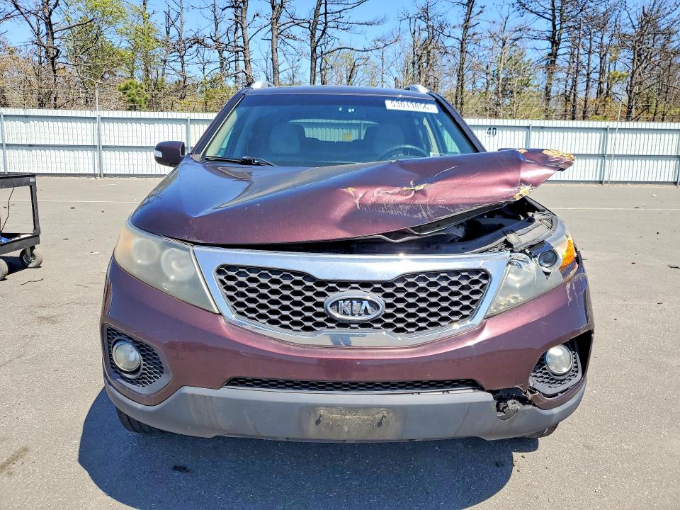 Photo 5 from auction – 2011 KIA SORENTO with VIN 5XYKT4A14BG031912