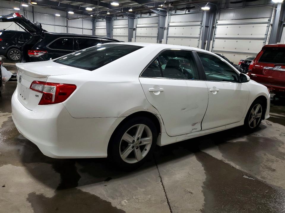 Photo 3 from auction – 2012 TOYOTA CAMRY with VIN 4T1BF1FK6CU567473