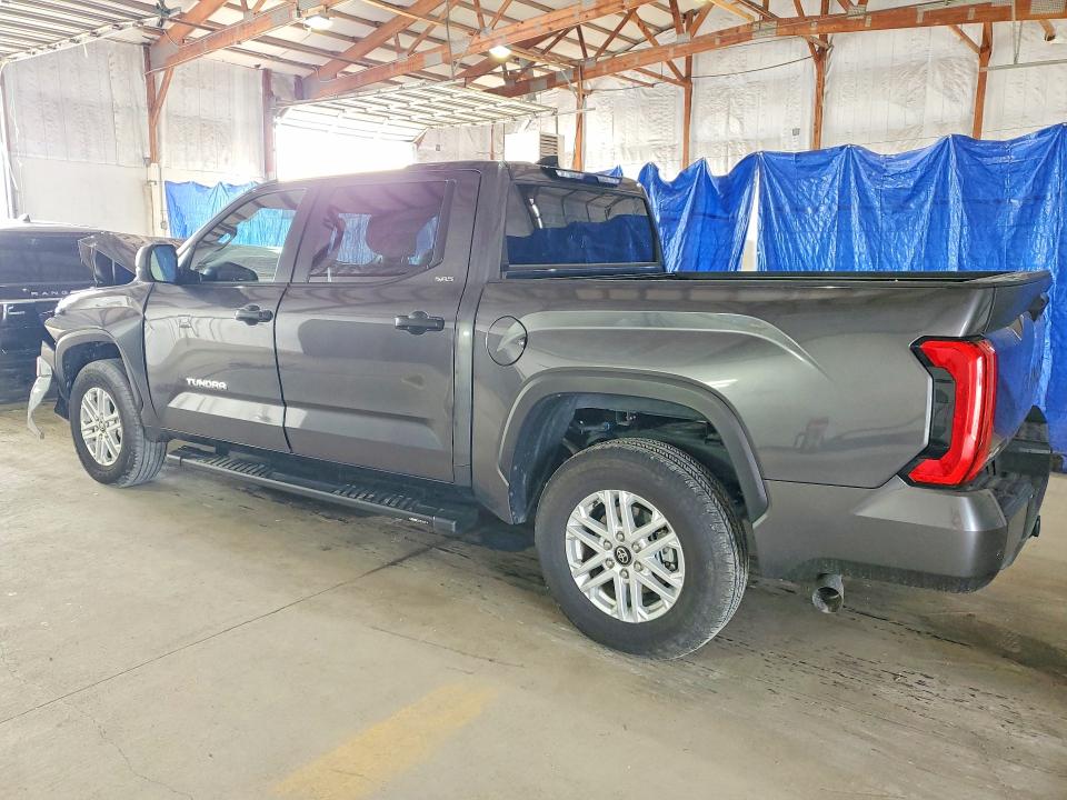 Photo 2 from auction – 2026 TOYOTA TUNDRA with VIN 5TFLA5DB7TX336579