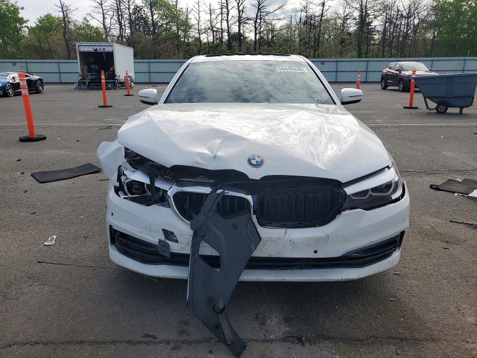Photo 5 from auction – 2019 BMW 530 with VIN WBAJA7C54KWW25693