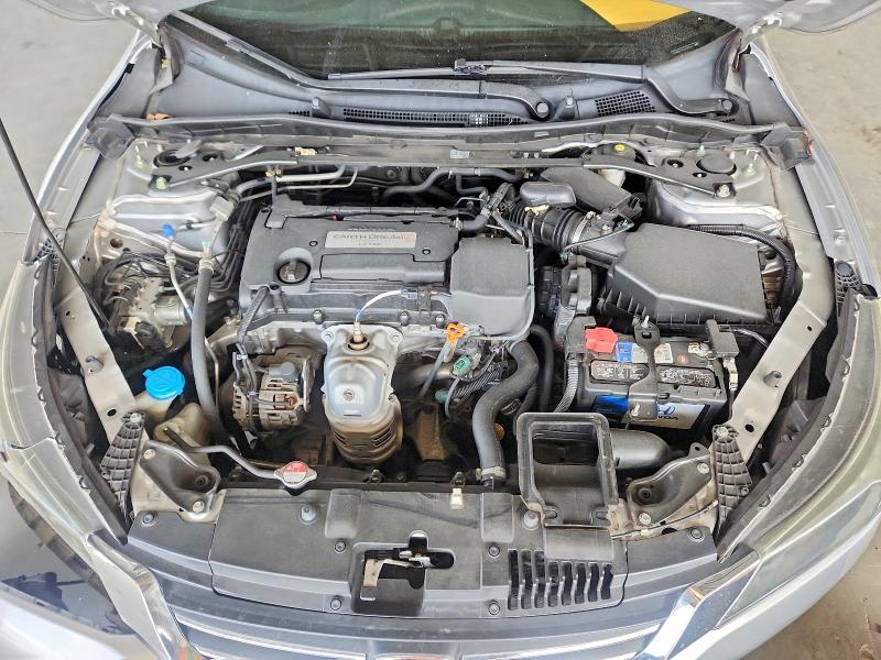 Photo 11 from auction – 2015 HONDA ACCORD with VIN 1HGCR2F75FA104524