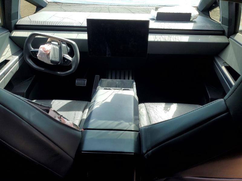 Photo 8 from auction – 2024 TESLA CYBERTRUCK with VIN 7G2CEHED6RA024370
