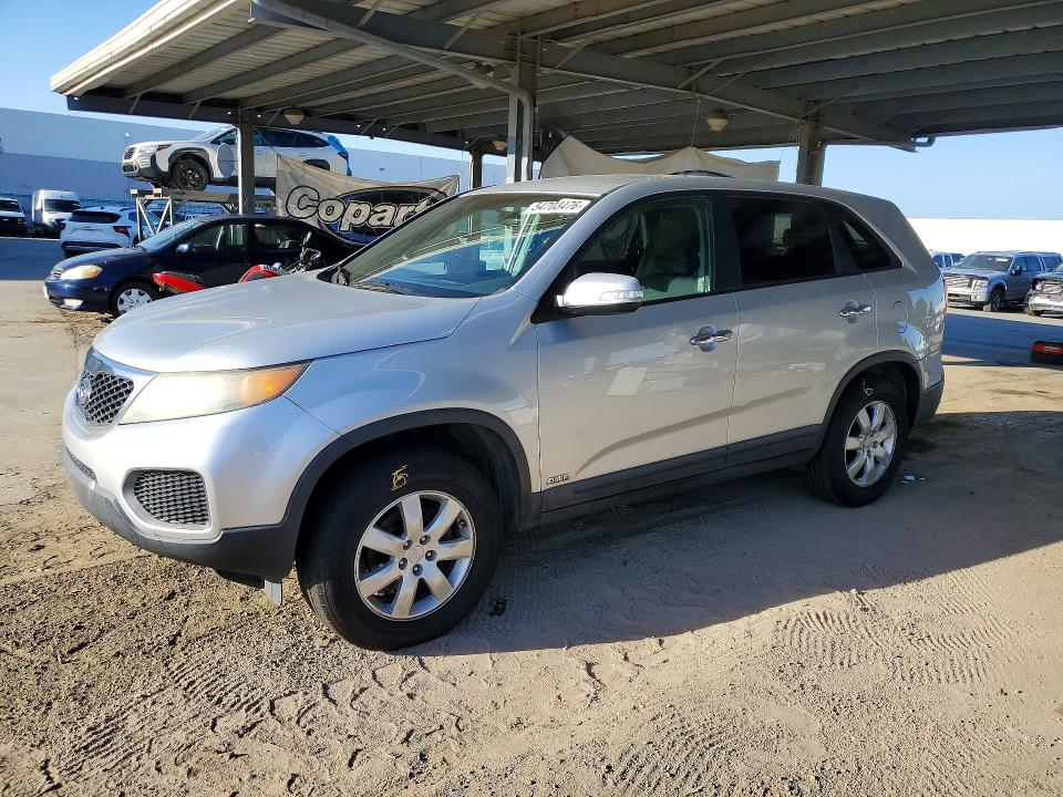 KIA SORENTO 2011 with VIN 5XYKTCA19BG033648 - Photo from auction