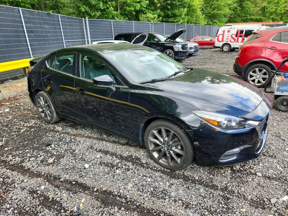Photo 4 from auction – 2018 MAZDA 3 with VIN 3MZBN1V30JM270313