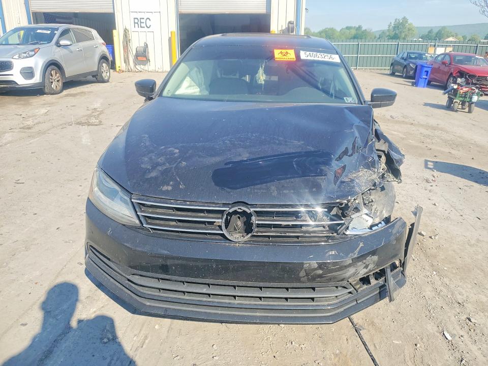 Снимка 5 от търг – 2017 VOLKSWAGEN JETTA с VIN 3VW2B7AJ1HM377218