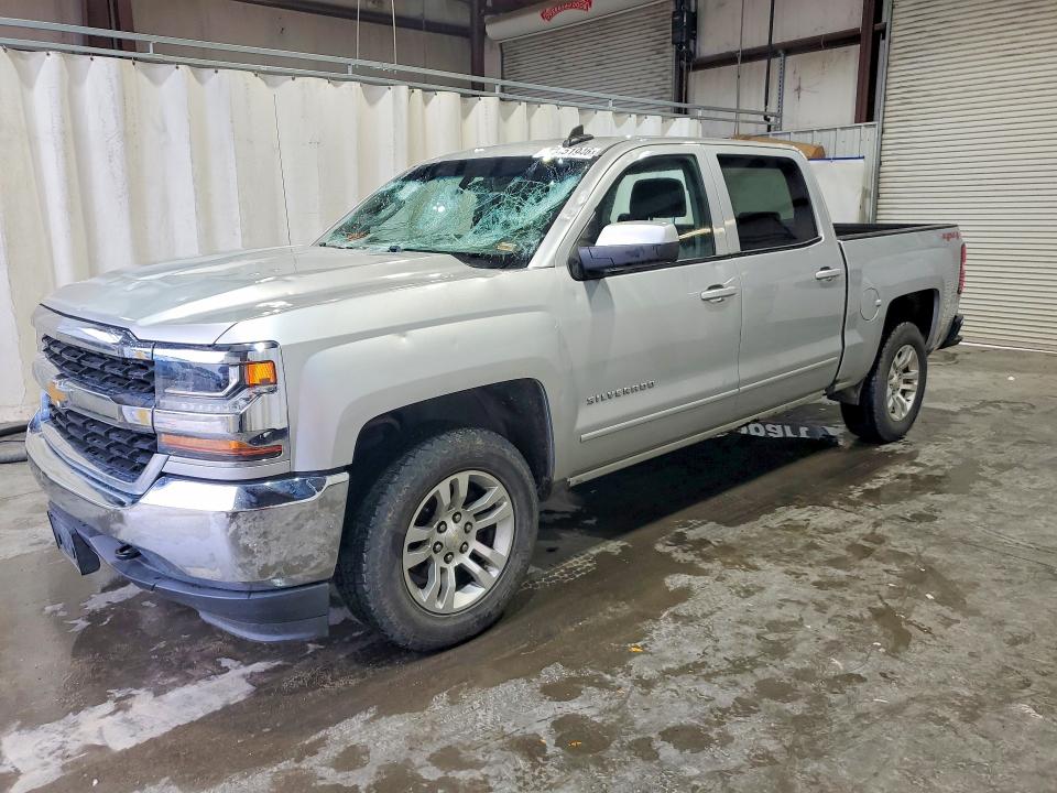 Фото 1 с аукциона – 2017 CHEVROLET SILVERADO с VIN 3GCUKREC2HG366245