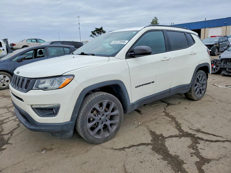 JEEP COMPASS 2021 with VIN 3C4NJDEB8MT513428 - Photo from auction