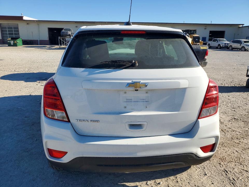 Photo 6 from auction – 2017 CHEVROLET TRAX with VIN KL7CJNSB2HB207945