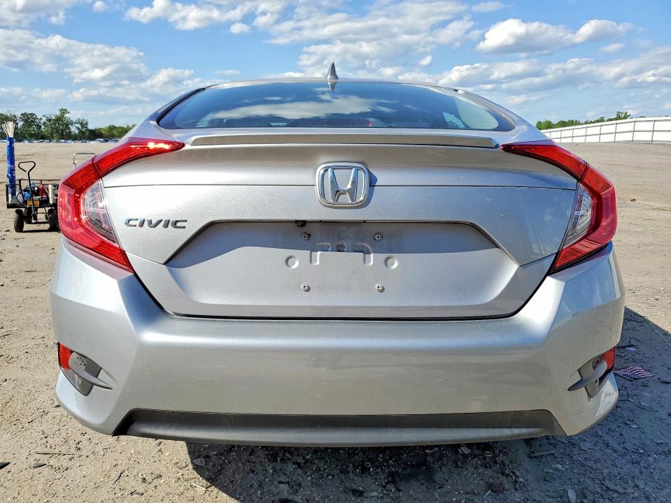 Photo 6 from auction – 2017 HONDA CIVIC with VIN 2HGFC1F31HH634368