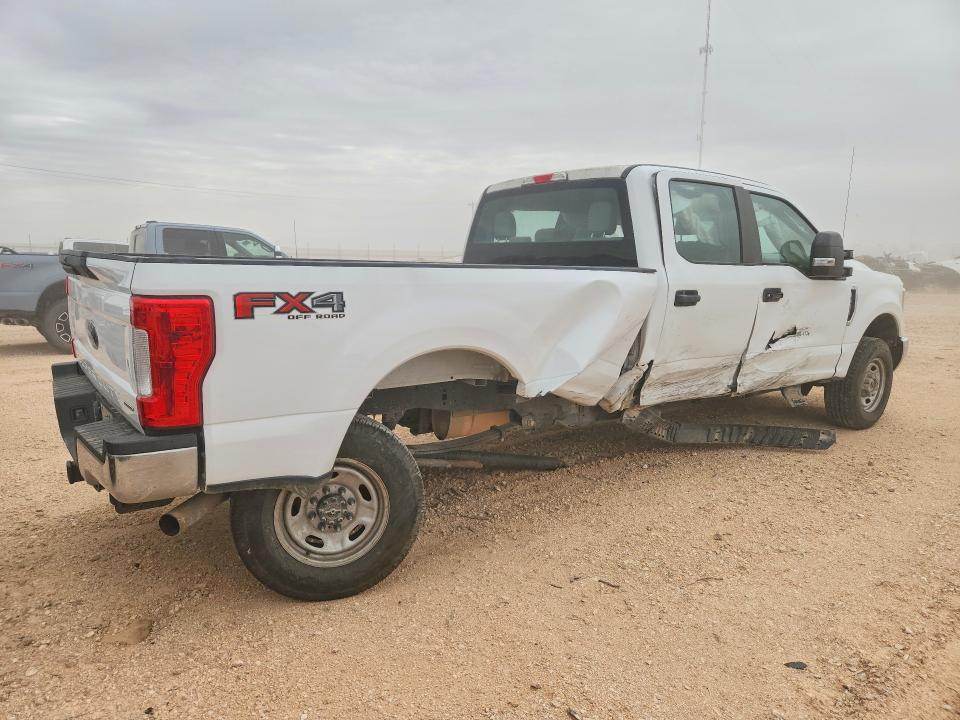 Photo 3 from auction – 2019 FORD F250 with VIN 1FT7W2B64KED14802
