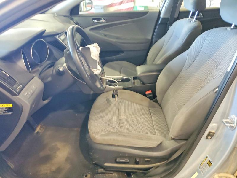 Photo 7 from auction – 2011 HYUNDAI SONATA with VIN 5NPEB4AC9BH265778