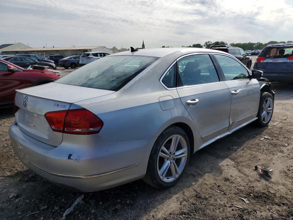 Photo 3 from auction – 2014 VOLKSWAGEN PASSAT with VIN 1VWCT7A33EC043482