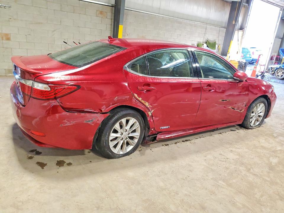 Photo 3 from auction – 2013 LEXUS ES with VIN JTHBW1GG5D2022729