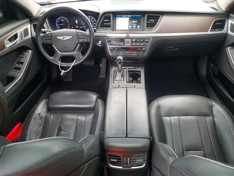Photo 8 from auction – 2015 HYUNDAI GENESIS with VIN KMHGN4JF2FU069571